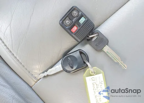 2006 Ford Mustang V6 z USA, uszkodzony, nr VIN 1ZVFT80N865210138